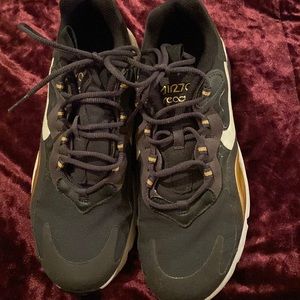 Nike Air270 React